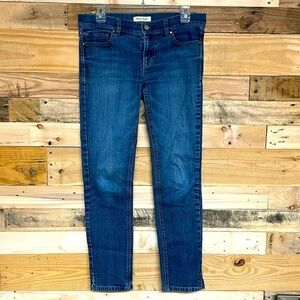 White House Black Market size 4 Noir medium wash skinny leg jean